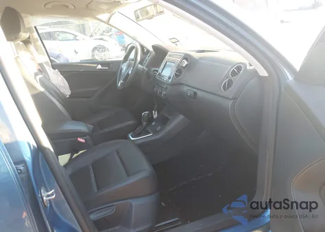 2017 Volkswagen Tiguan 2.0T/2.0T S из США, поврежденный, VIN WVGAV7AX9HK004540